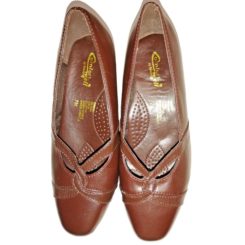 Comfort Well By Beacon Womens Size 7M Brown Kitten Heels Dress Shoes Sassy